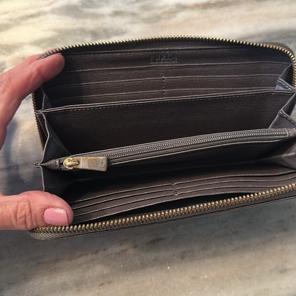 Furla textured Leather Zip Wallet/ clutch - Picture 5 of 6